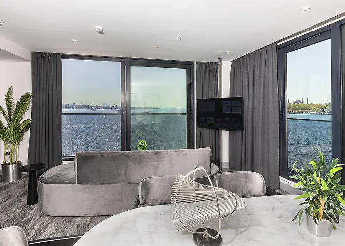 Pera Bosphorus 4* 伊斯坦布尔