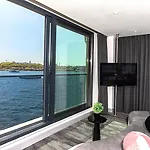 Hotel The Pera Bosphorus 4*