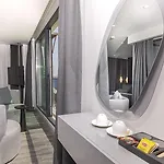 The Pera Bosphorus Hotel 4*