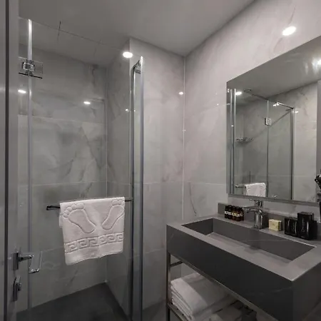 Pera Bosphorus 4* Stambuł